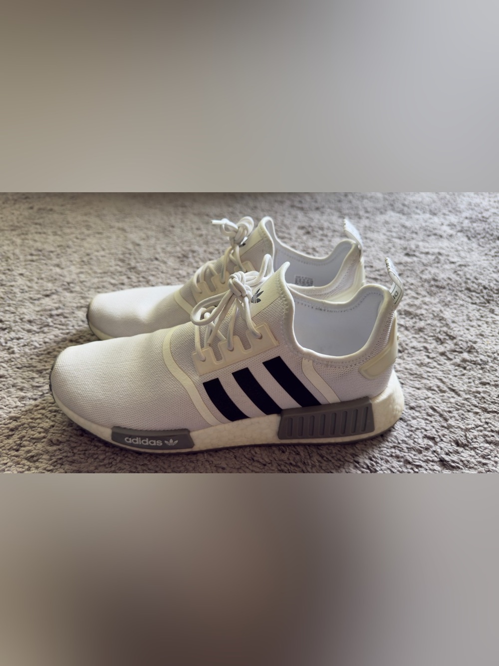 adidas Men’s NMD R1 Primeblue